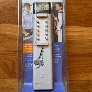 GE AccessPoint Digital Keysafe Electronic Time Stamp Key Holder New